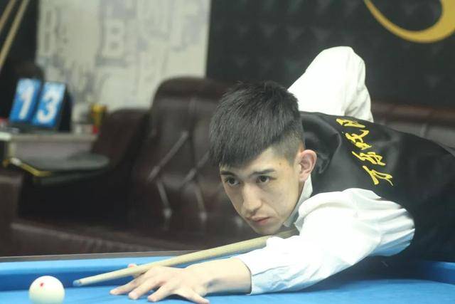 他鼓励球员 他鼓励球员