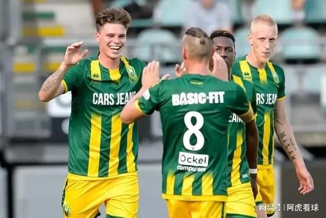 他在关键时 他在关键时